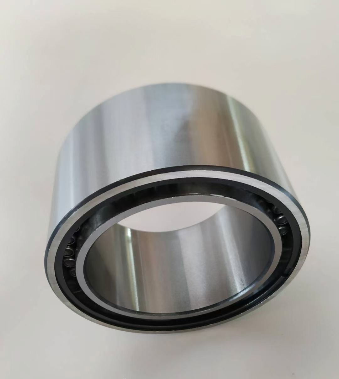 滿裝圓柱滾子軸承.jpg 滿裝圓柱滾子軸承.jpg